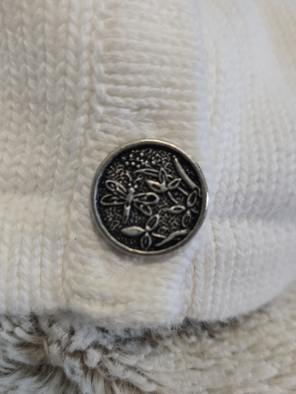 Vintage Embroidered Flower & Insect Cardigan - Picture 8 of 9